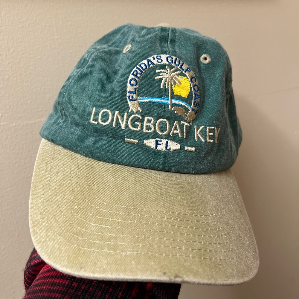 Longboat Key Cap:hat Green beige with fabric closure
